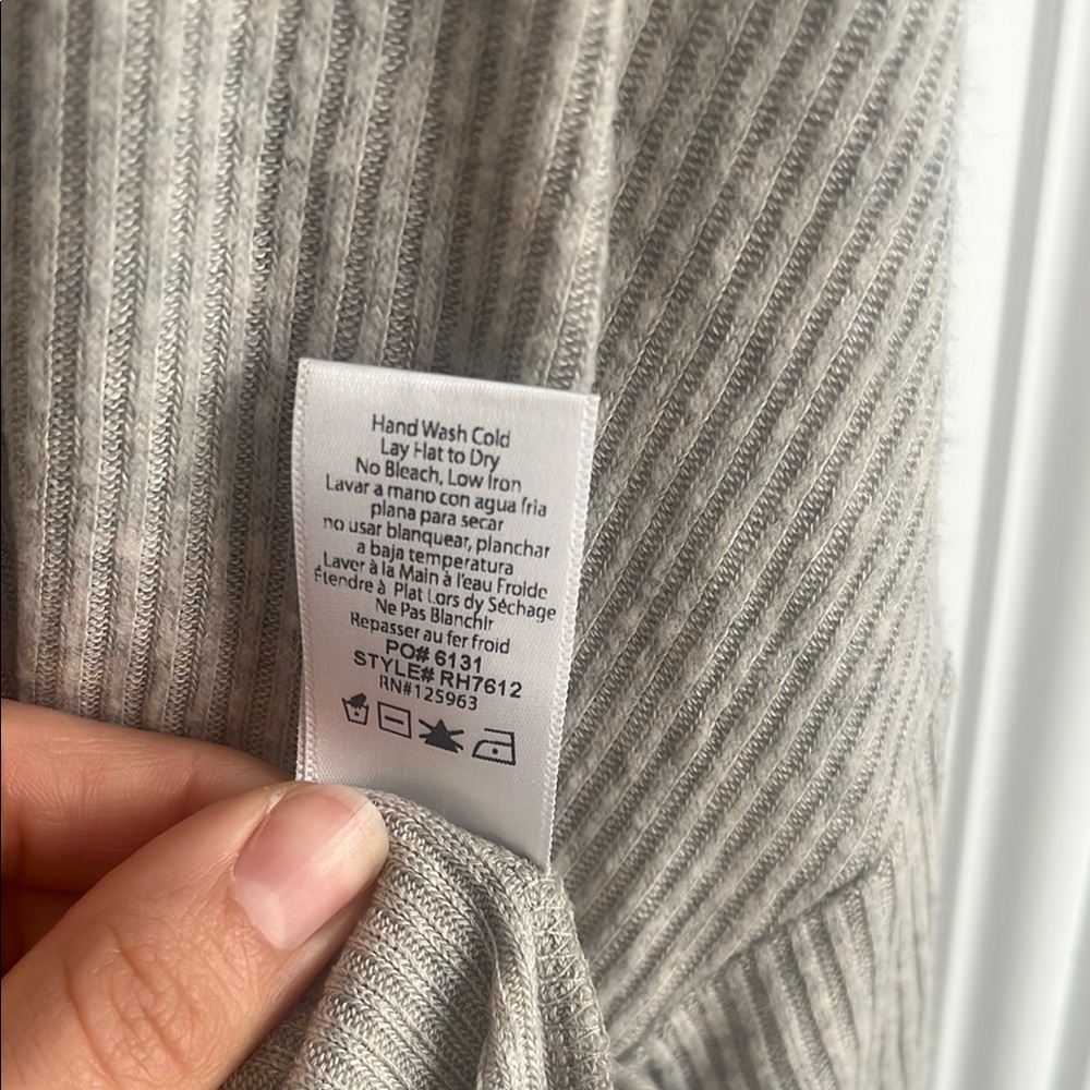 Beyond Yoga Gray Ribbed Sweater - Picture 7 of 7